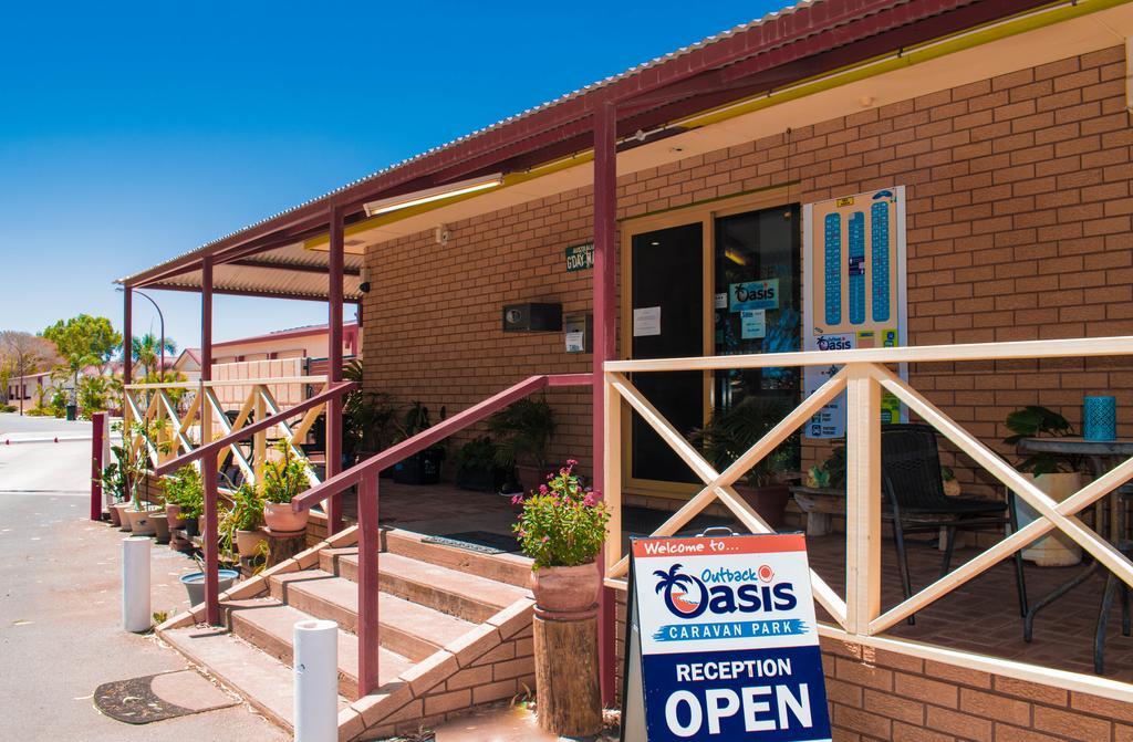 Outback Oasis Caravan Park Carnarvon Ngoại thất bức ảnh
